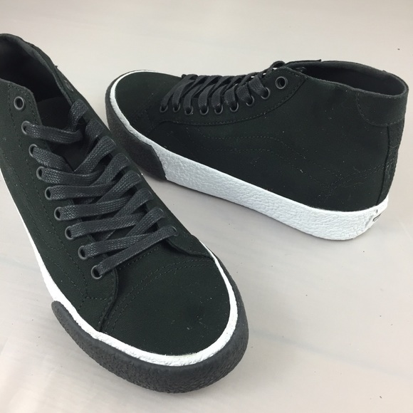vans authentic mid